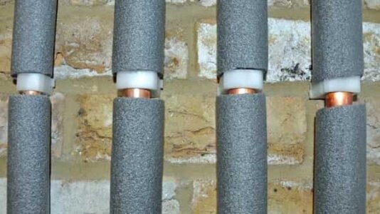 Hot water pipe lagging